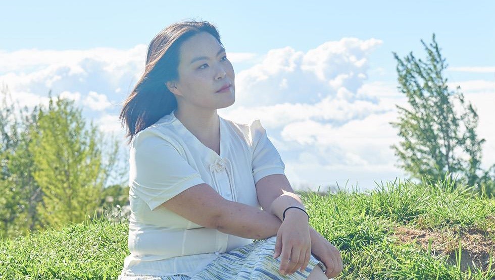 Nicole living with migraine